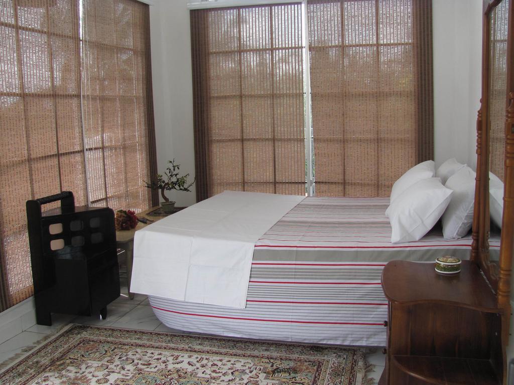 White House Apartment Wattala Room photo